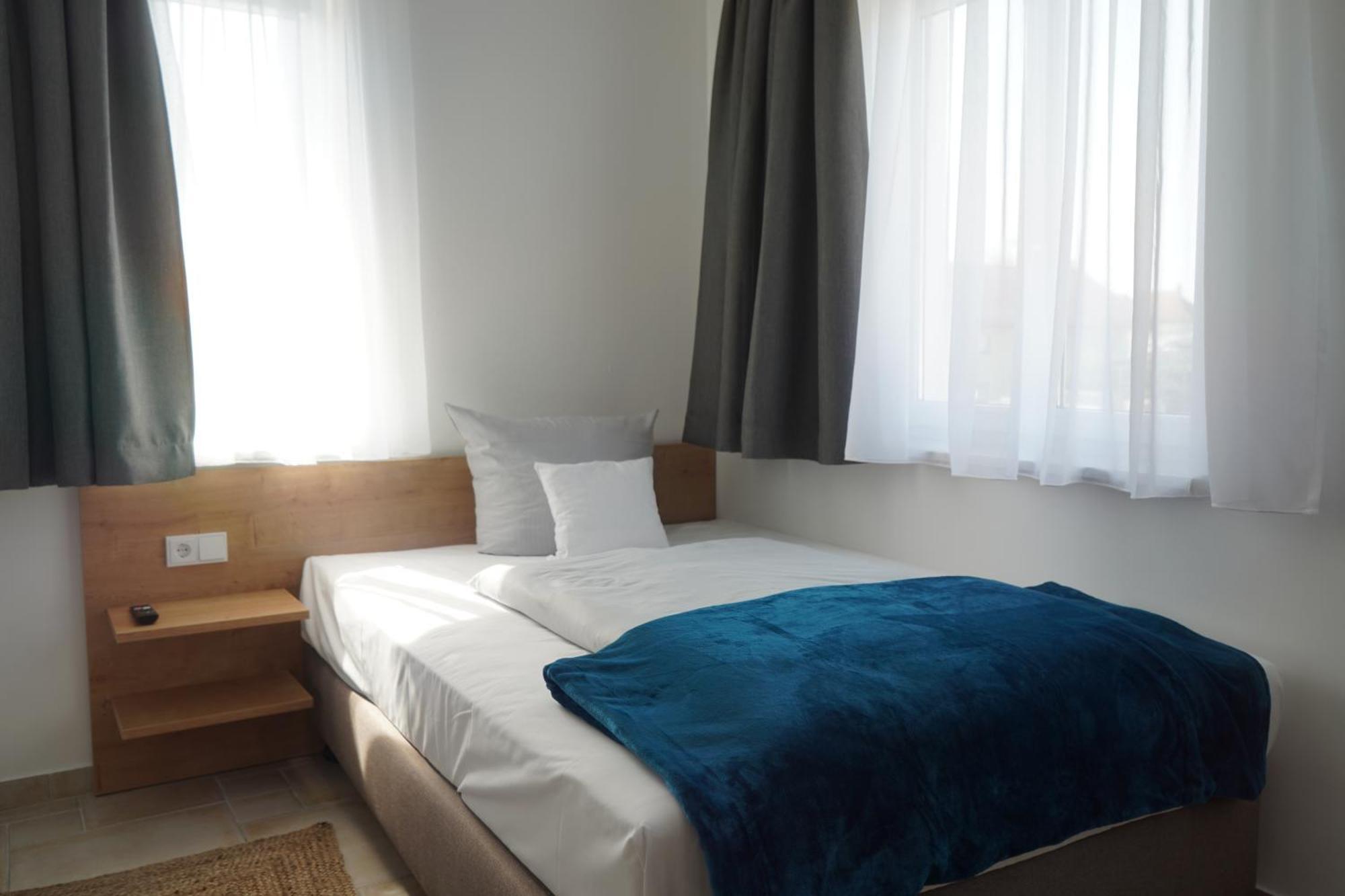 Eco Motel Wallersdorf Екстер'єр фото
