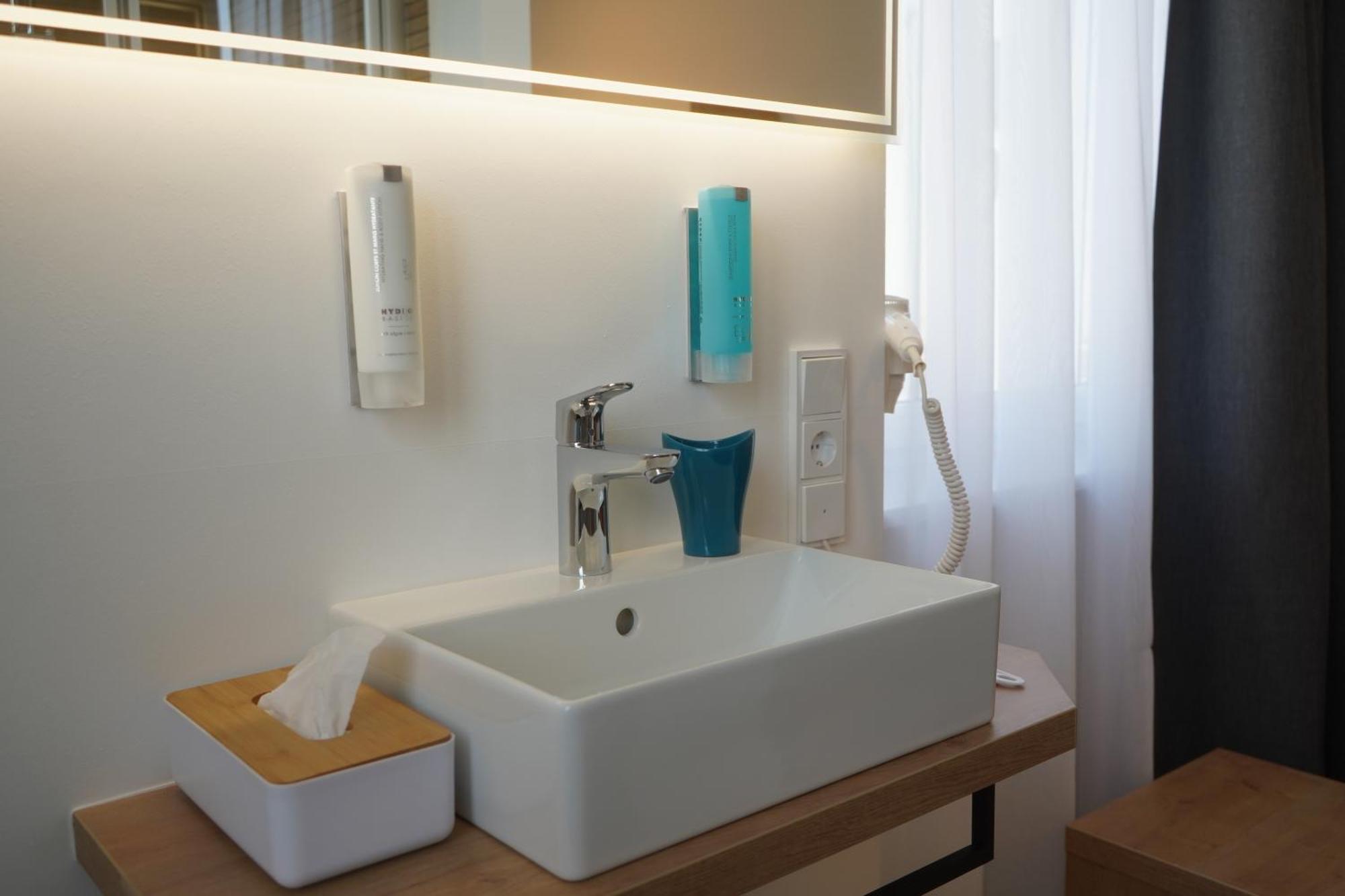 Eco Motel Wallersdorf Екстер'єр фото